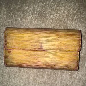 Louis Vuitton gold painted Epi Leather wallet. Authentic